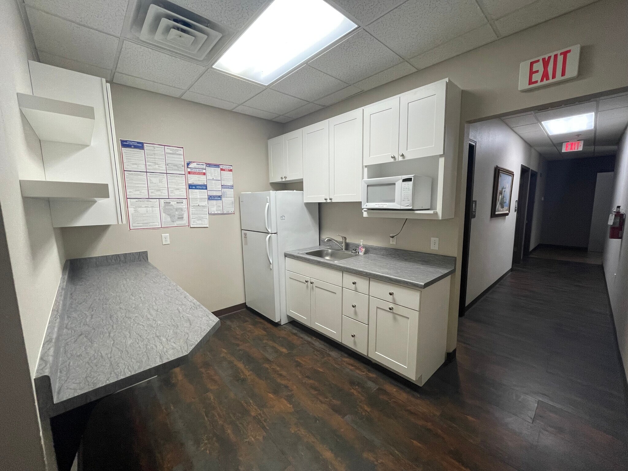 4916-4920 Triangle St, McFarland, WI for lease Building Photo- Image 1 of 4