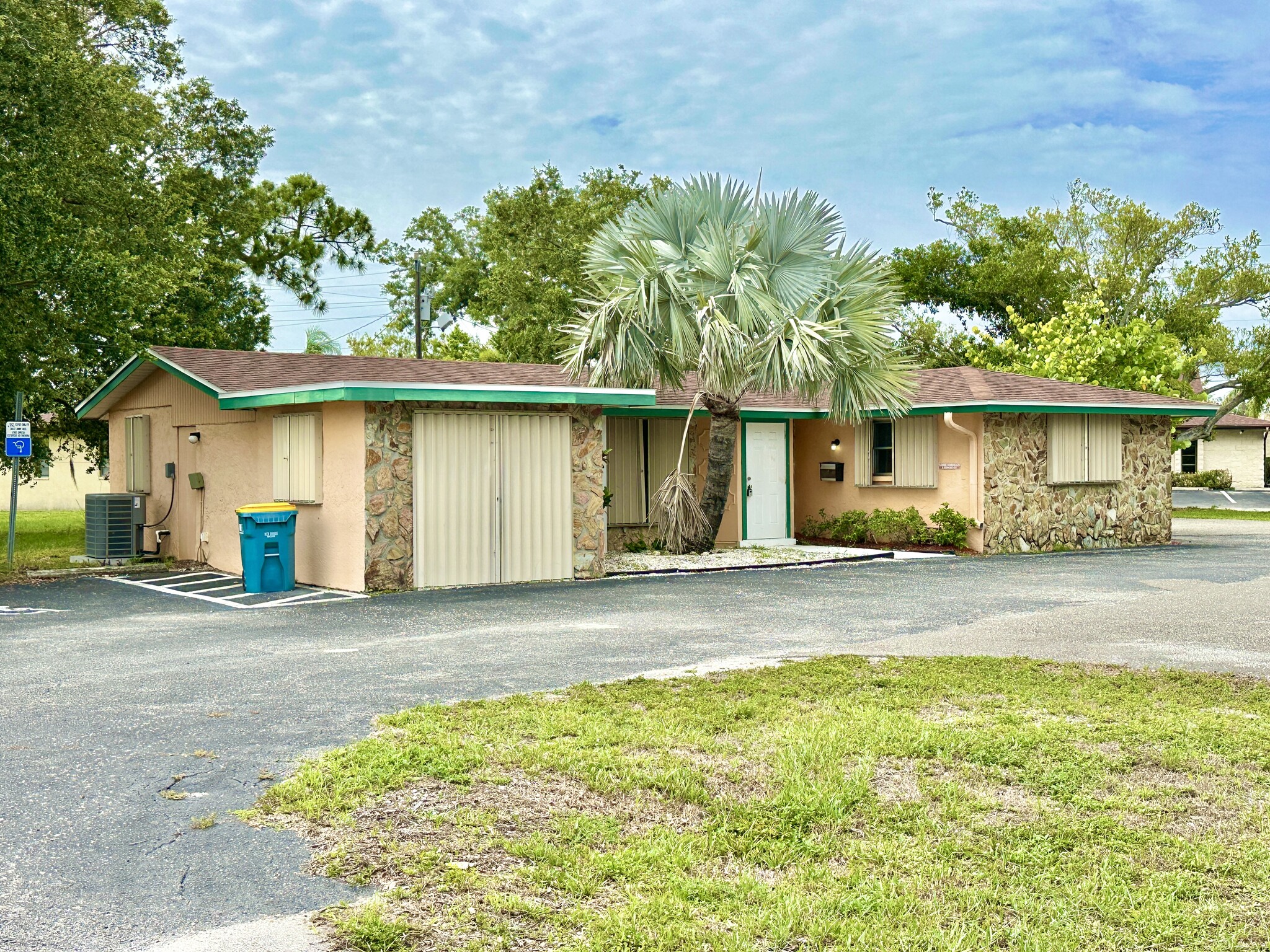 22110 Kimble Ave, Port Charlotte, FL for lease Building Photo- Image 1 of 12