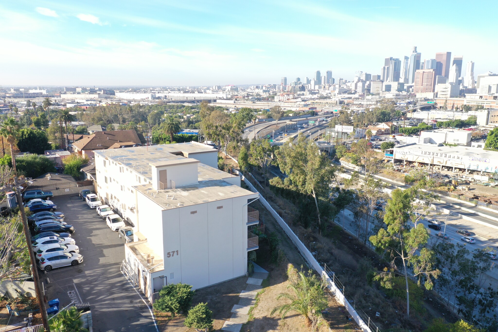 571 Fairview Ave, Los Angeles, CA for sale Primary Photo- Image 1 of 1