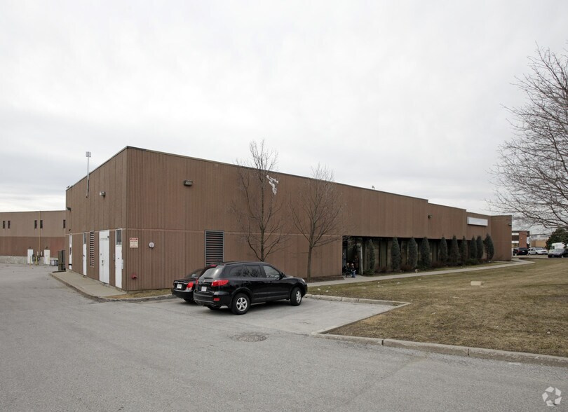 390 Tapscott Rd, Toronto, ON for lease - Building Photo - Image 1 of 2