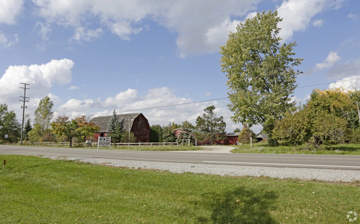 4357 Baldwin Rd, Grand Blanc, MI 48439