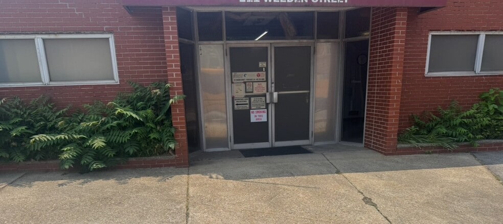 209 Weeden St, Pawtucket, RI for lease - Building Photo - Image 3 of 28