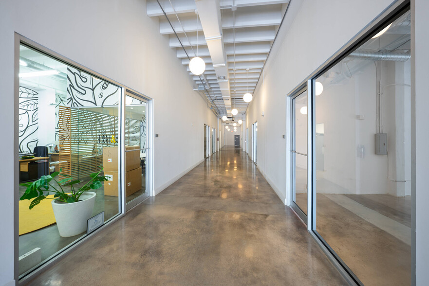 2200 NW 2nd Ave, Miami, FL for lease - Interior Photo - Image 2 of 9