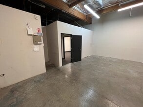 4002-4014 148th Ave NE, Redmond, WA for lease Building Photo- Image 2 of 8