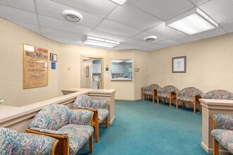 2201 Charles St, Fredericksburg, VA for lease Interior Photo- Image 2 of 22