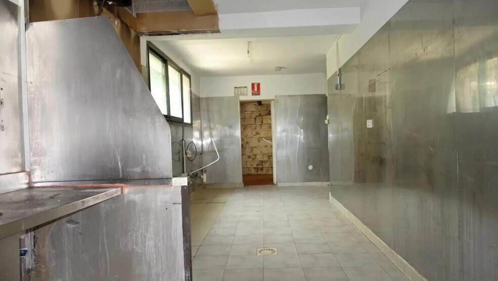 Retail in Mougins for sale - Interior Photo - Image 3 of 7