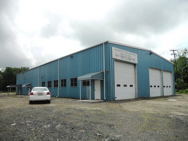 2101 Barletta Rd, Hazle Township, PA for sale - Primary Photo - Image 1 of 1