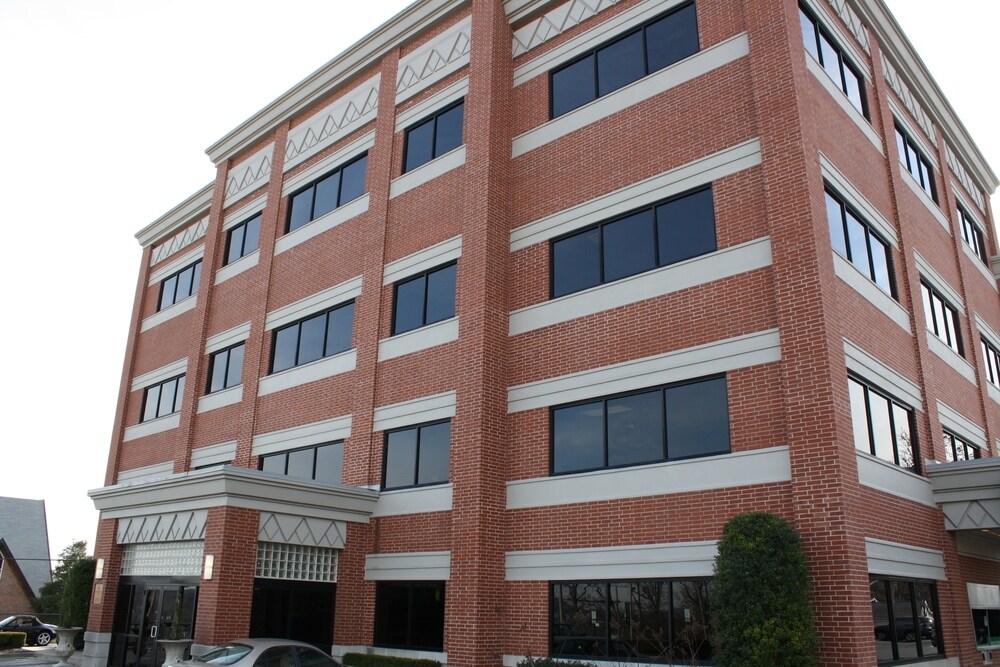 500 W Main St, Branson, MO 65616