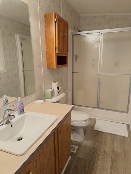 422 Henry St, Stanleytown, VA for sale - Interior Photo - Image 2 of 5