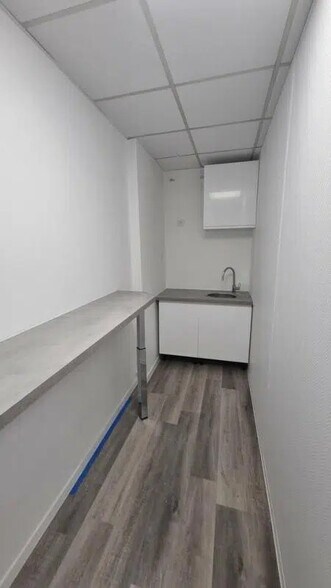 5 Rue Montespan, Évry-Courcouronnes for lease - Interior Photo - Image 3 of 4