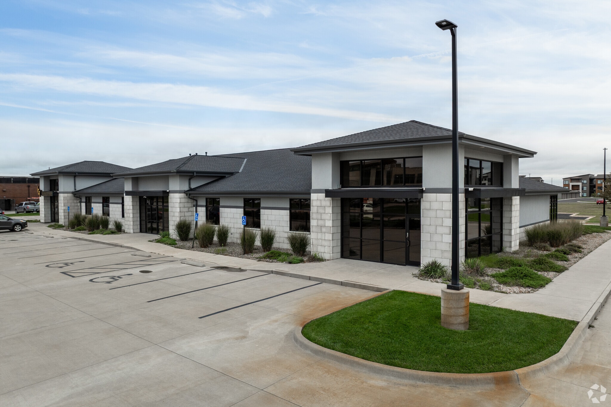 7329 Village Cir, Wichita, KS for sale Primary Photo- Image 1 of 1