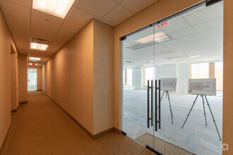 2525 Ponce de Leon Blvd, Coral Gables, FL for lease Interior Photo- Image 2 of 9