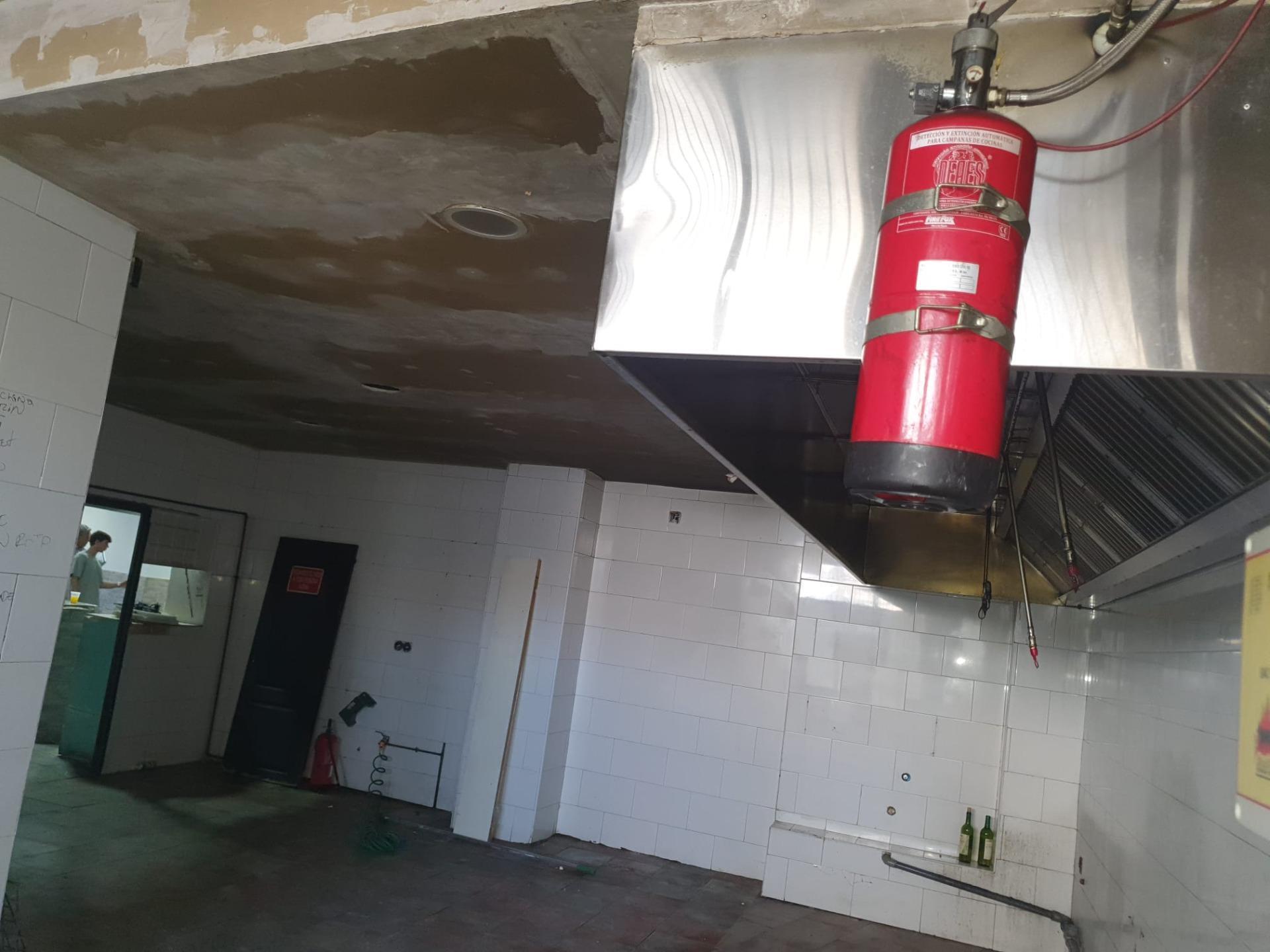 Retail in SEVILLA, Sevilla for lease Building Photo- Image 1 of 11