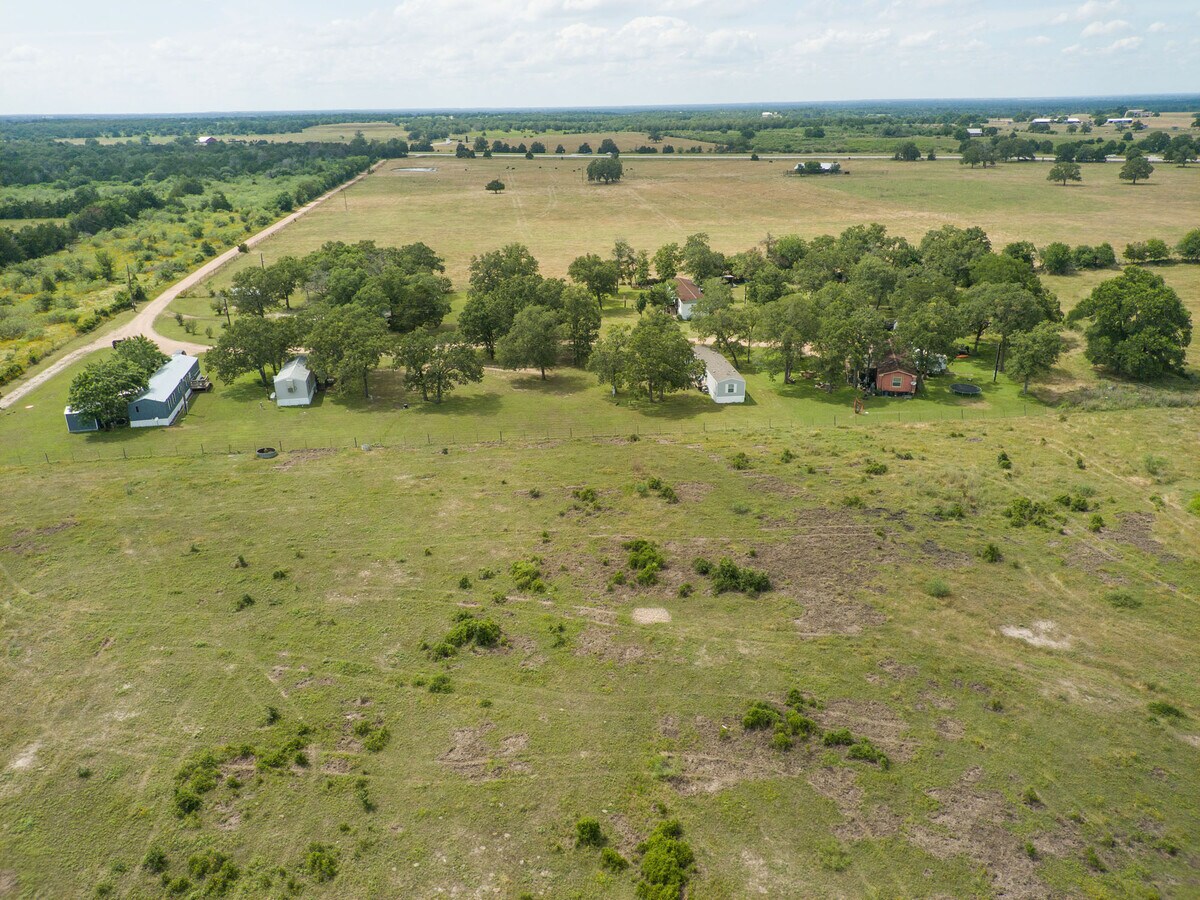 514 Trailer Park Rd, Carmine, TX 78932 The Country Trailer Park on