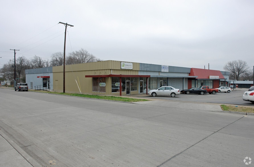 101 E Lamar St, McKinney, TX for lease - Primary Photo - Image 1 of 13
