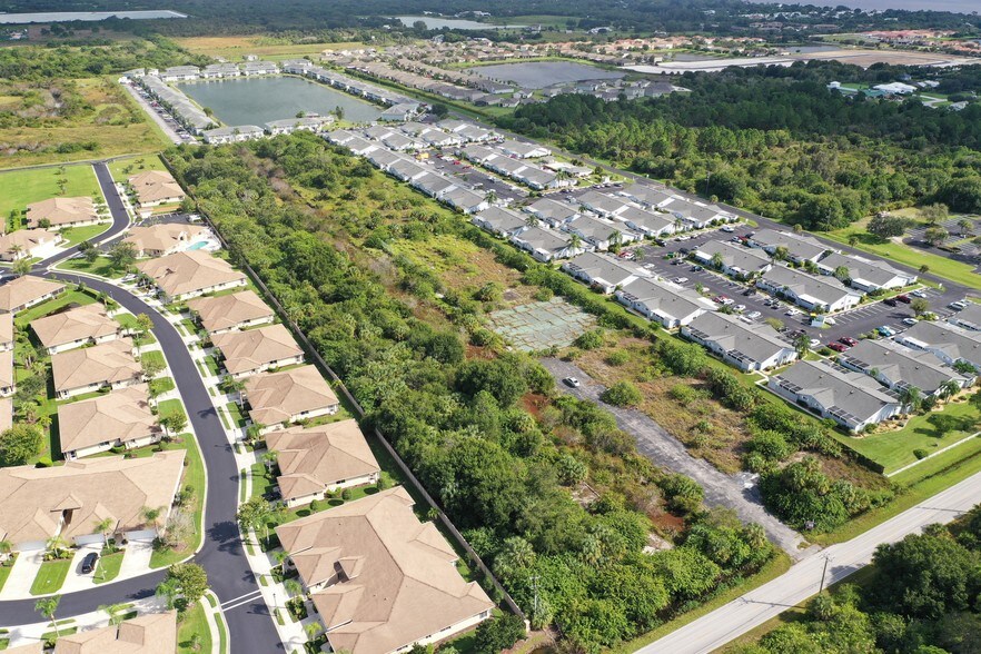 3250 Loveland Blvd, Port Charlotte, FL for sale - Building Photo - Image 1 of 1