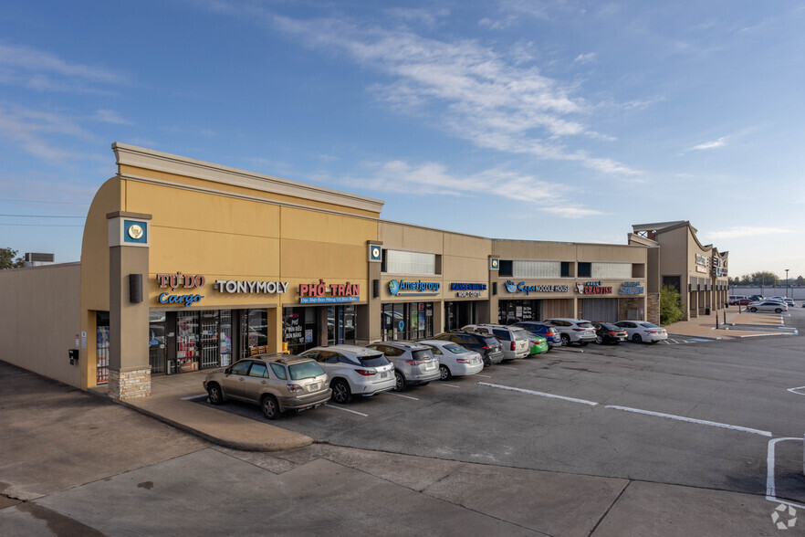 10000-10710 Bellaire Blvd, Houston, TX for lease - Building Photo - Image 1 of 7