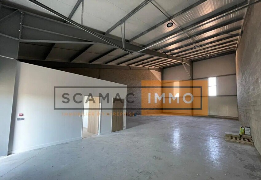 Office in Yèbles for lease - Building Photo - Image 3 of 16
