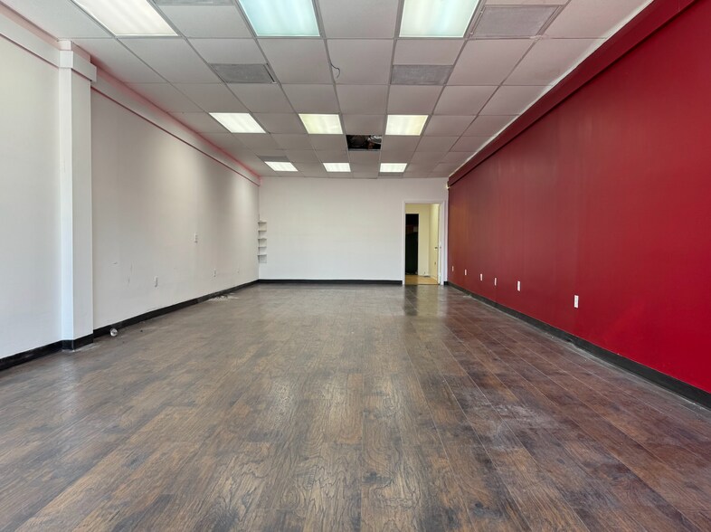 8833 Biscayne Blvd, Miami Shores, FL for lease - Interior Photo - Image 3 of 19