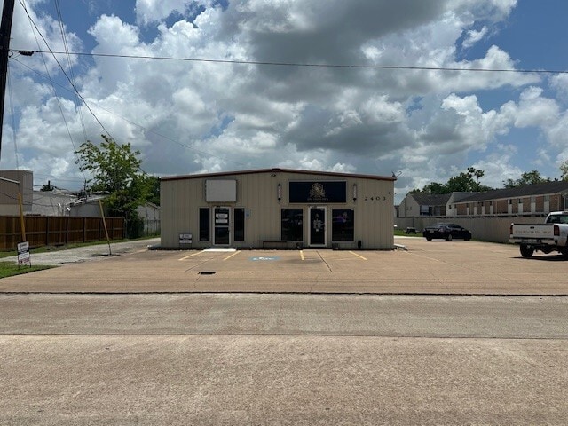 2403 Galveston Ave, Pearland, TX for lease - Building Photo - Image 1 of 9