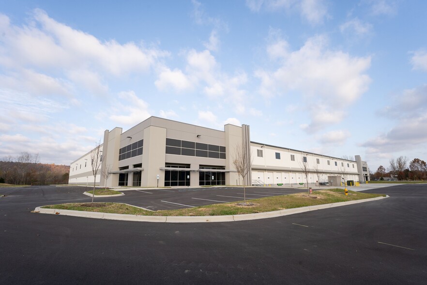 8300 Cane Run Rd, Louisville, KY for lease - Building Photo - Image 3 of 6