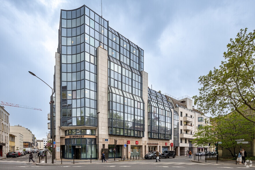 Office in Boulogne-Billancourt for lease - Building Photo - Image 1 of 5