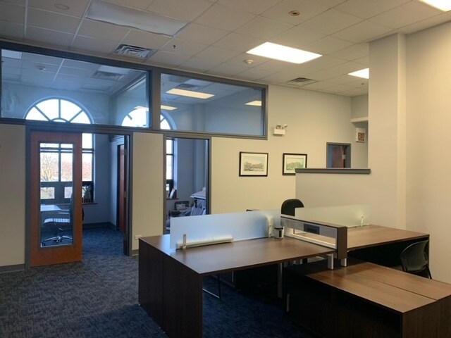 719-741 E Dundee Rd, Arlington Heights, IL for sale Interior Photo- Image 1 of 1