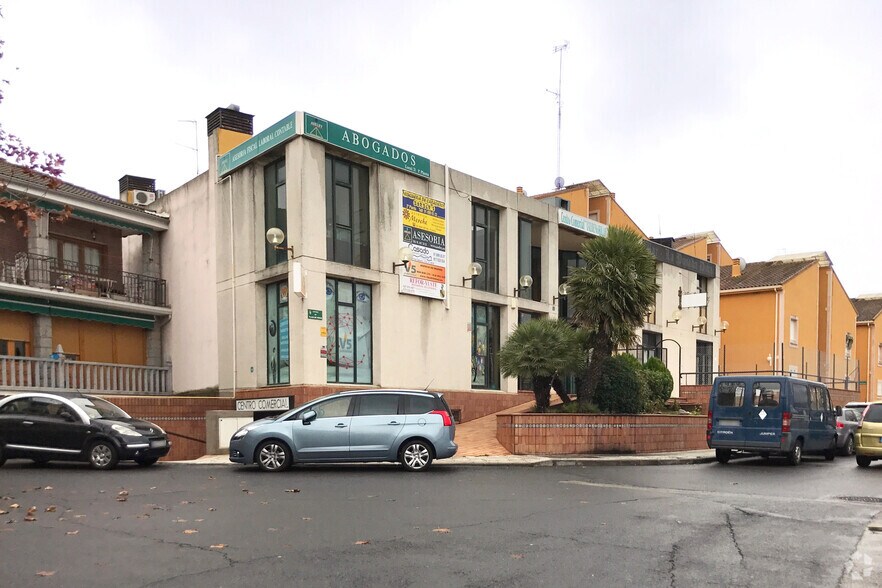 Retail in Valdemorillo, Madrid for sale - Building Photo - Image 3 of 4