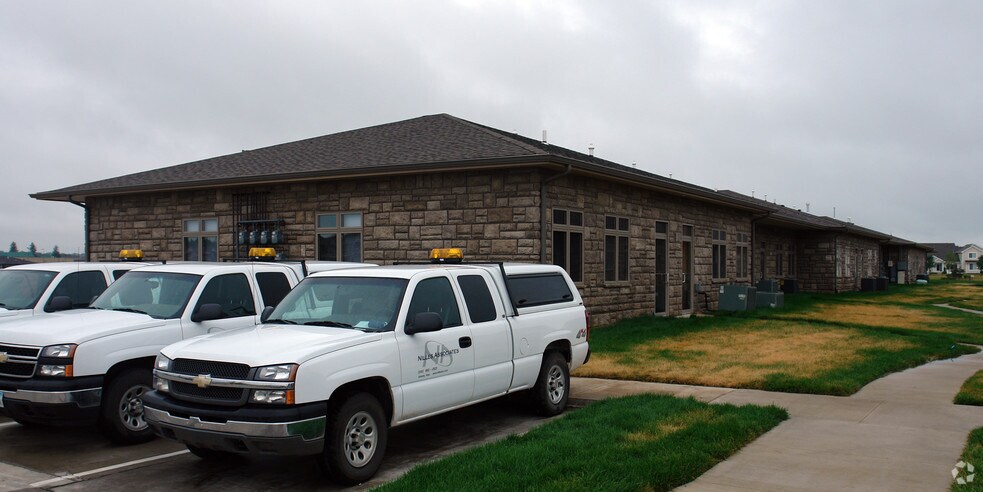 2575 N Ankeny Blvd, Ankeny, IA for lease - Building Photo - Image 3 of 10