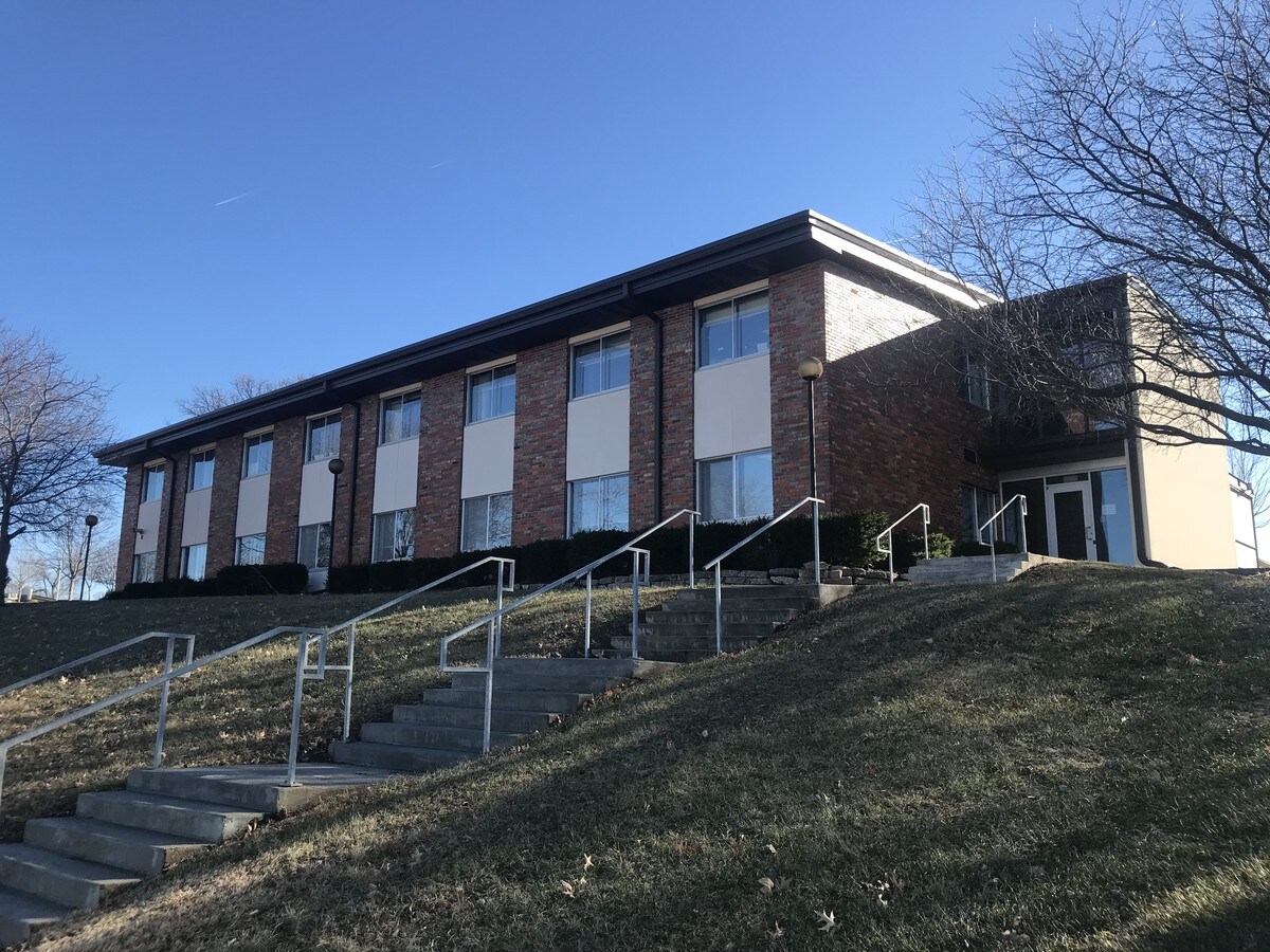 2704 Fleur Dr, Des Moines, IA, 50321 Office Property For Sale