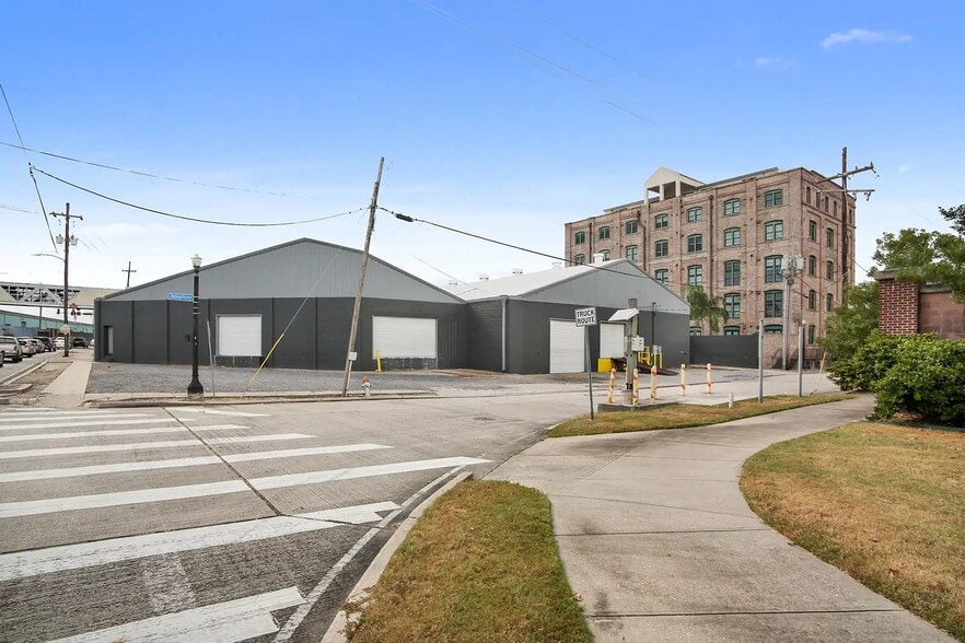 2123 Tchoupitoulas St, New Orleans, LA for lease - Building Photo - Image 1 of 11