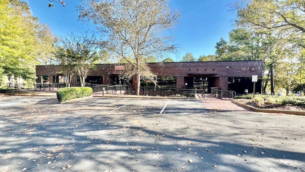8800 Roswell Rd, Sandy Springs, GA for sale - Building Photo - Image 3 of 41