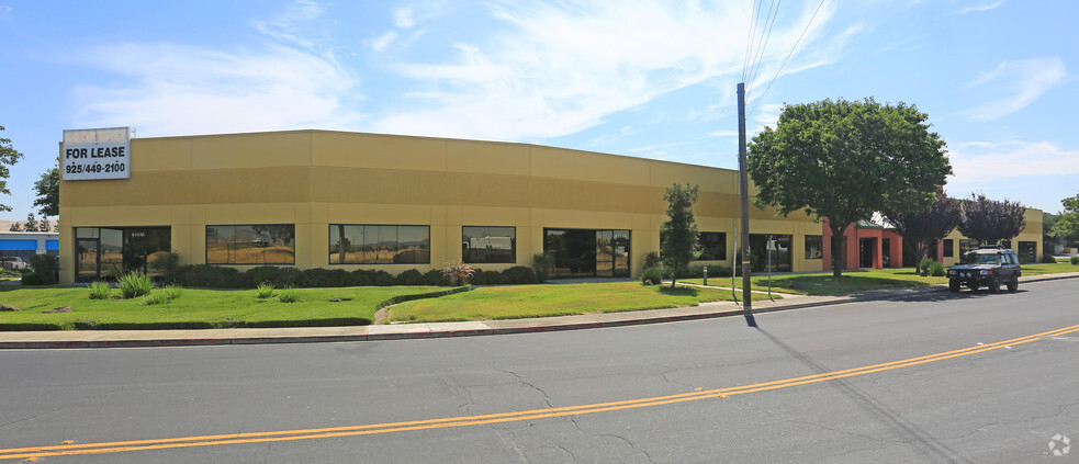 6111 Southfront Rd, Livermore, CA for lease - Building Photo - Image 2 of 4