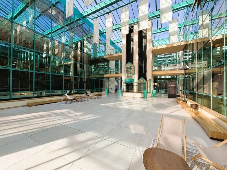 Office in Villebon-sur-Yvette for lease - Interior Photo - Image 2 of 10