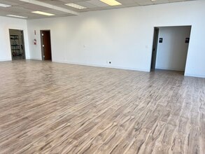 1320 W A St, Pasco, WA for sale Interior Photo- Image 2 of 13