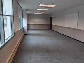 1111 N Wells St, Chicago, IL for lease Interior Photo- Image 2 of 3