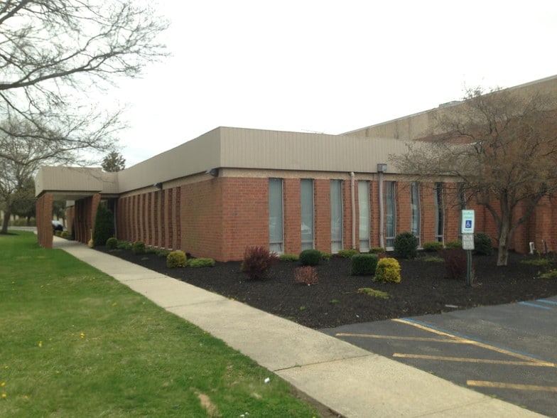 28 Kennedy Blvd, East Brunswick, NJ for lease - Building Photo - Image 3 of 3