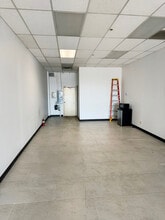 6211 4th St NW, Albuquerque, NM for lease Interior Photo- Image 2 of 3