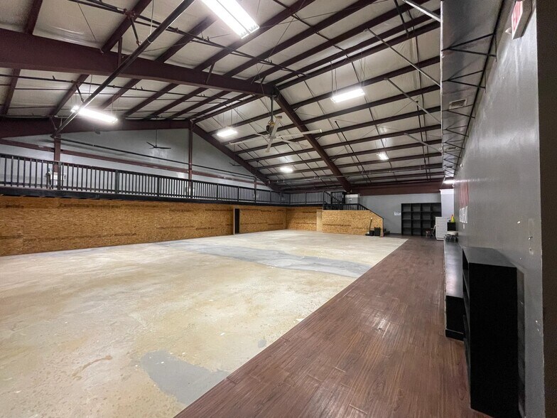 166 N Loop 1604 E, San Antonio, TX for sale - Interior Photo - Image 2 of 23