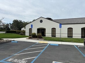477 Devlin Rd, Napa, CA for lease Building Photo- Image 1 of 11