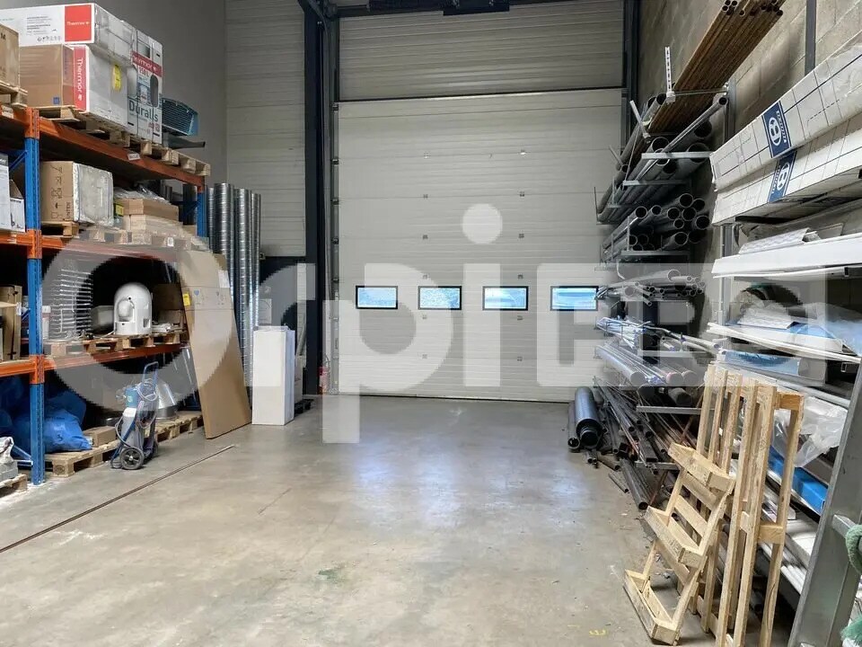 Flex in Villefranche-sur-Saône for lease Interior Photo- Image 1 of 9