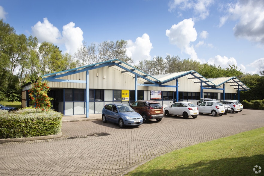 Newton Ct, Liverpool for lease - Primary Photo - Image 1 of 4