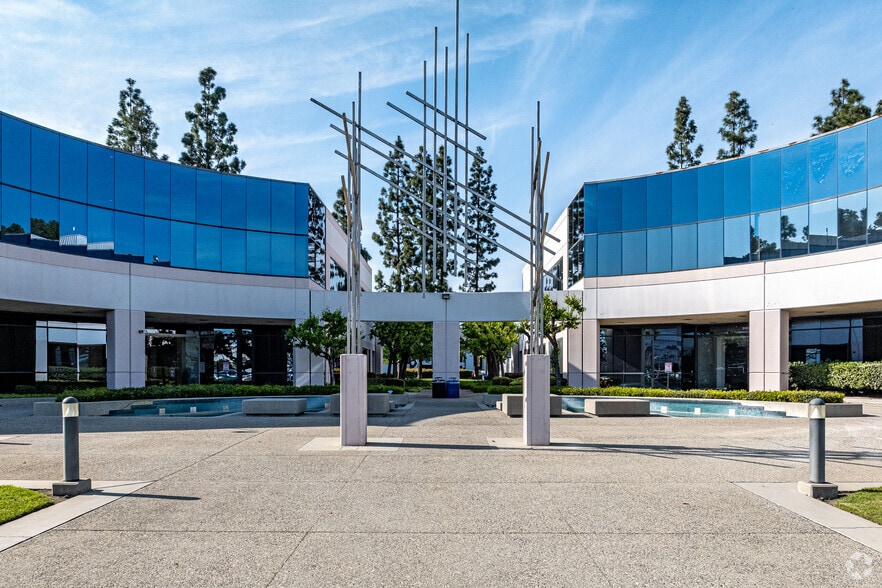 5100 S Eastern Ave, Commerce, CA for lease - Building Photo - Image 3 of 10