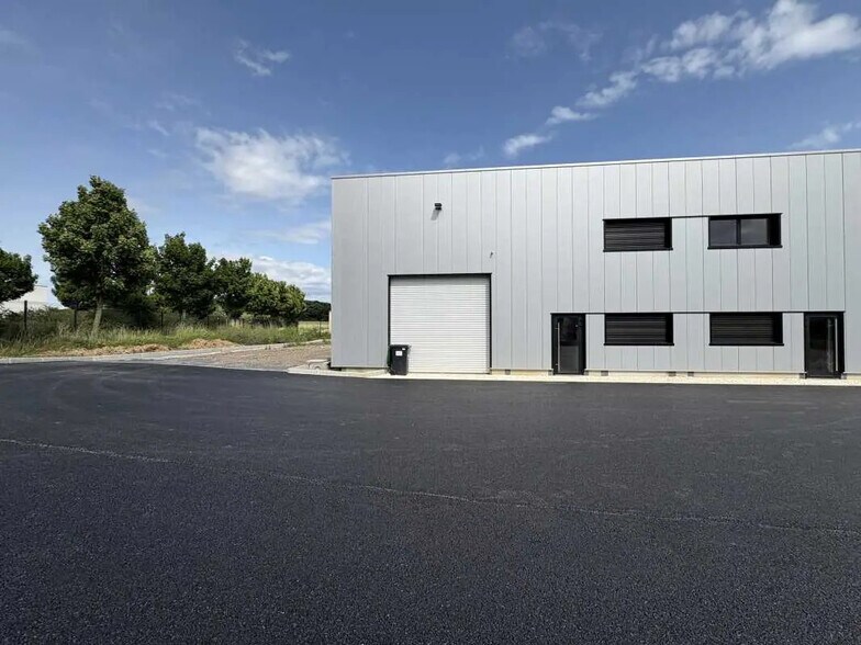 Flex in Breuil-le-Sec for lease - Building Photo - Image 3 of 3