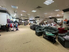 39 Green Lanes Shopping Centre, Barnstaple for lease Interior Photo- Image 2 of 3