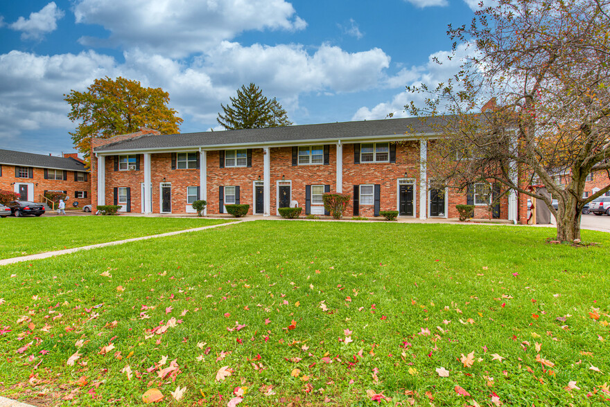 6035 Williamsburg Ct, Indianapolis, IN for sale - Building Photo - Image 1 of 23