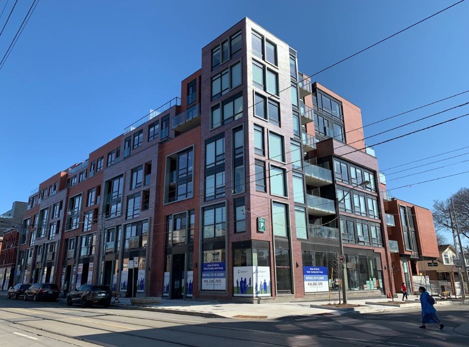 875-877 Queen St E, Toronto, ON for lease Primary Photo- Image 1 of 6