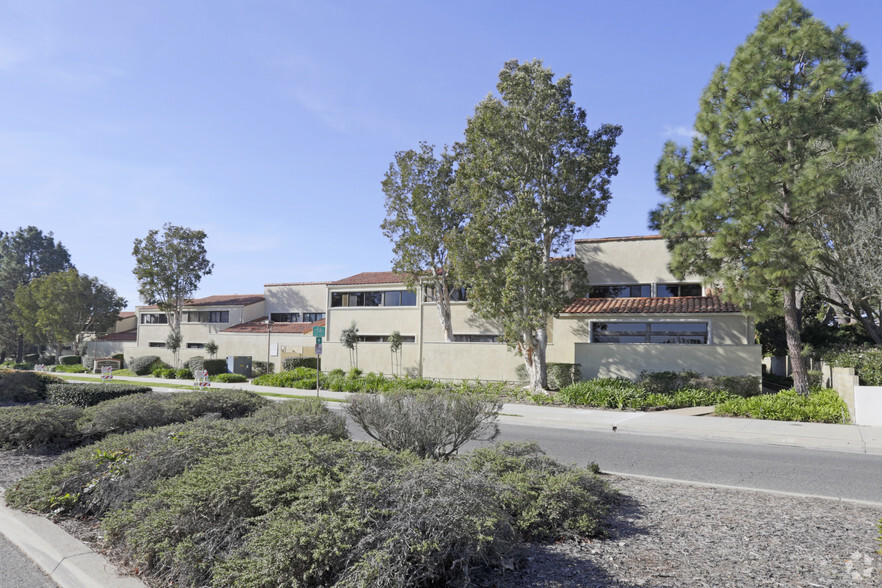 28441 Highridge Rd, Rolling Hills Estates, CA for lease - Primary Photo - Image 1 of 32