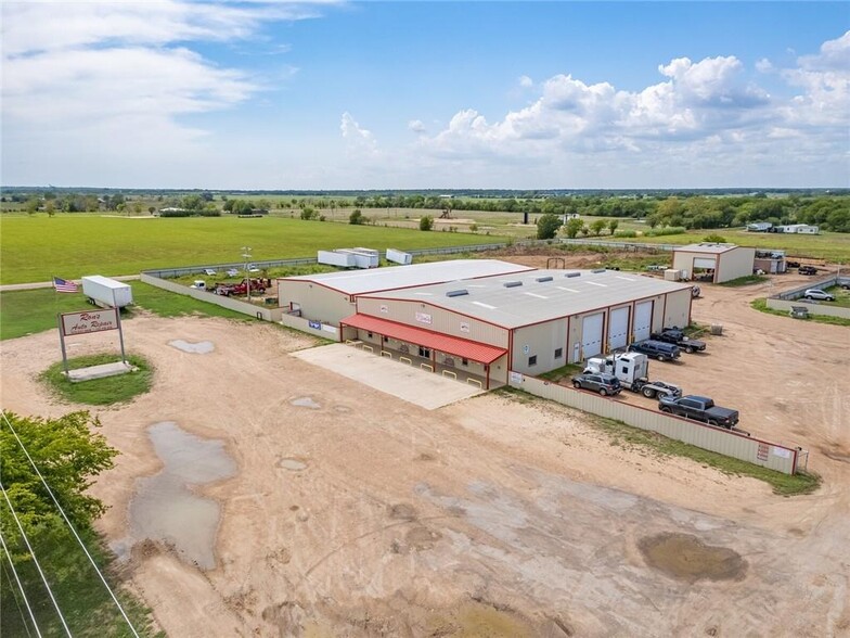 744 FM 609, La Grange, TX for lease - Building Photo - Image 3 of 48