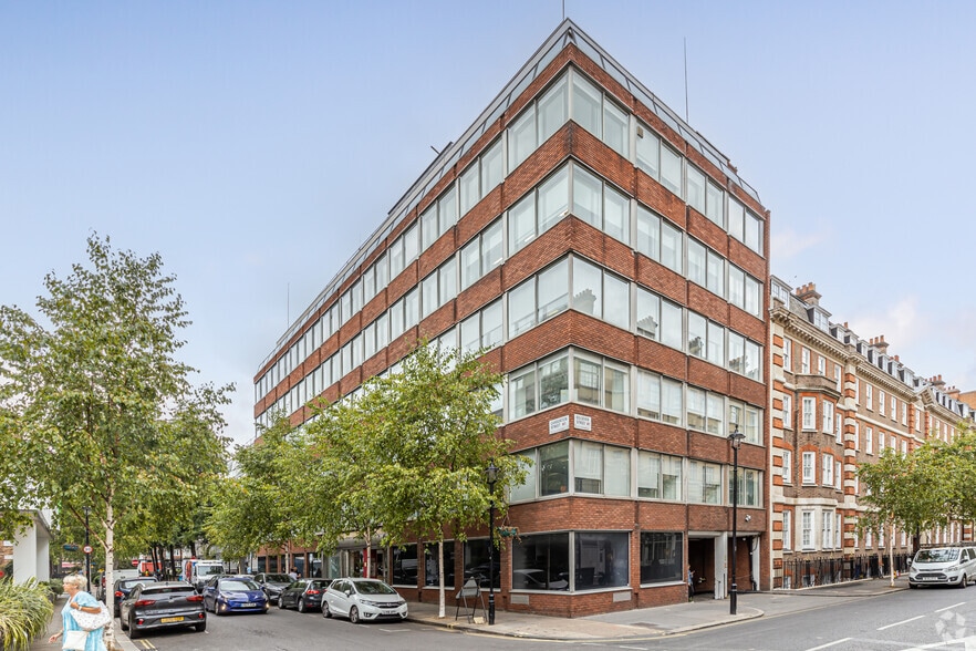 3-8 Carburton St, London for lease - Primary Photo - Image 1 of 15